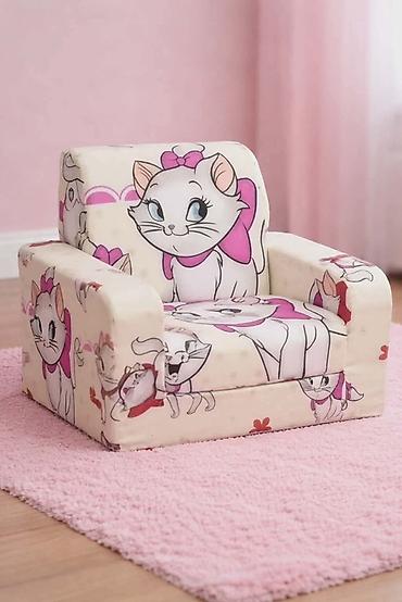 Foteljice: Velika fotelja 📏 Dimenzije: • Foteljica: 60×55 cm • Sedeći deo: 40×30 — 1