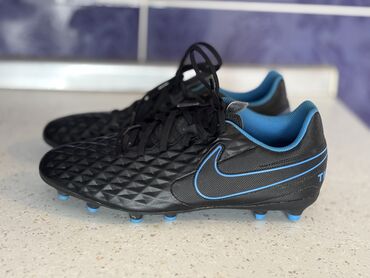 kopačke broj 39: Football boots, Nike, size - 37