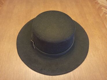 Kape i aksesoari: Nov šešir za obim glave oko 55cm