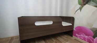 гарнитур для детской комнаты: Продам, цена 6000 с вместе с матрасом, столиком и книжной полкой