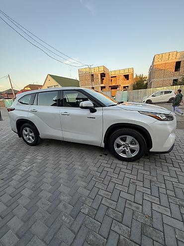 Транспорт: Toyota Highlander: 2021 г., 2.5 л, Автомат, Гибрид, Внедорожник — 7