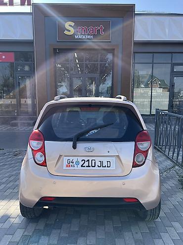 порше 911 турбо с: Chevrolet Spark: 2011 г., Автомат, Бензин — 3