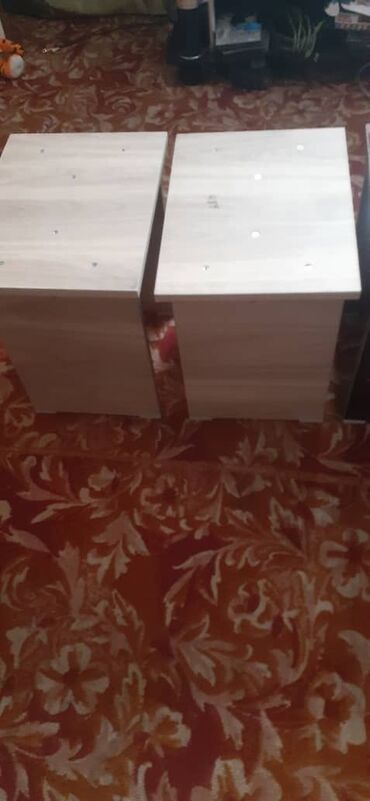 столик для кровати: Прикроватная тумба, Новый, Без зеркала, цвет - Коричневый, ЛДСП