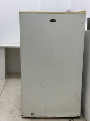 Salon, tibbi mebel dəsti: Gözəllik salonu üçün mebel dəsti hamısı birlikde tek tekde satılır — 17