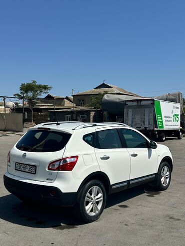 Nissan: Nissan Qashqai: 2 l | 2012 il Ofrouder/SUV — 4