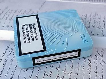 Upaljači i prateća oprema: MANITOU i CAMEL preklopna tabakera aluminijum. Cena za komad MANITOU — 14