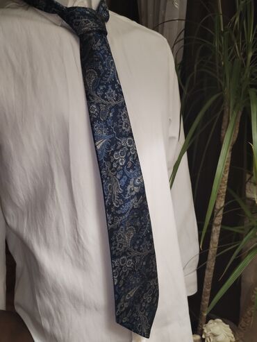 kosulja i kravata: Kravata kao nova Poliester