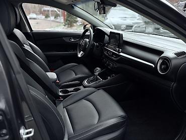 Kia: Kia K3: 2020 г., Бензин — 5