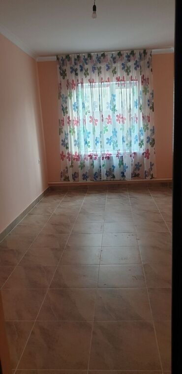 домкрат в аренду: 1 бөлмө, Кыймылсыз мүлк агенттиги, Чогуу жашоосу жок, Эмерексиз