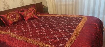 Örtüklər: Yataq üçün Qaşlı rəng - Qırmızı Yataq örtüyü -da lalafo.az — 10 Örtüklər: Yataq üçün Qaşlı rəng - Qırmızı Yataq örtüyü — 10