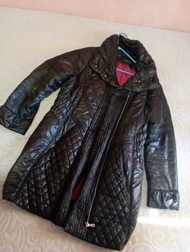 zimska perjana jakna je marka divided: 3XL (EU 46), Sa postavom