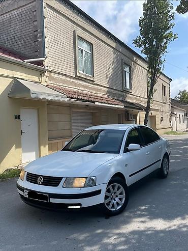kond: Volkswagen sedan salonu – bej və qara rəng kombinasiyalı, parça — 9