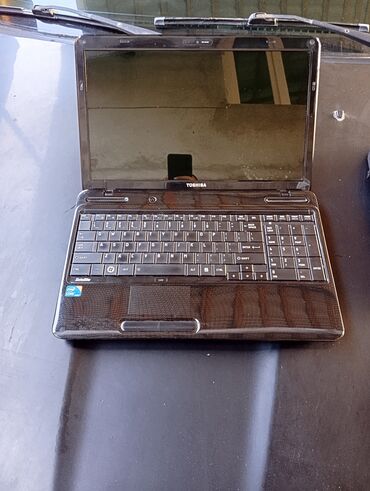 Toshiba: Toshiba, 15.6 ", Intel Core i3, 256 GB — 11