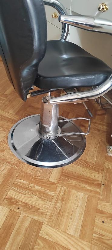 mebel satmaq: Bərbər kreslosu 120 Azn. Yaxşı vəziyyətdədir yer tutduğuna görə — 1