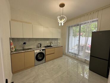 Günlük kirayə evlər: 100 kv. m, 4 otaqlı, Su, Kanalizasiya, İşıq — 14