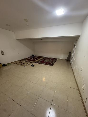 Sifarişlə ətir vitrinləri: Şəhərin tam mərkəzində ( İçəri şəhər metrosu. Sabir bağı — 13