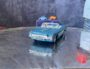Avtomobil modelləri: Коллекционная модель Ford Thinderbird conbertible light blue 1966 — 3