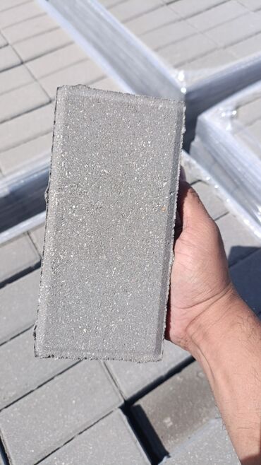 Beton bardürlar: Məhsul: Beton səki daşları və bordürlər Təsvir: - Vibropress üsulu — 7