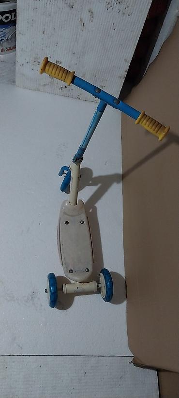 Trotineti, skejtbordovi i hoverbordovi: Dečiji trotinet sa 3 točka - Konstrukcija: prednji točak + dva zadnja — 4