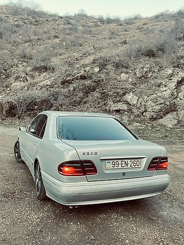 turbo.az c220: Mercedes-Benz E 320: 3.2 l | 2000 il Sedan — 9