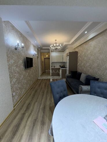 Uzunmüddətli kirayə mənzillər: 28 May metrosu yanınında mənzil kirayə verilir. Mərtəbə 18/4. Ümumi — 27