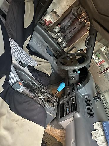 bmw g01: Nissan Serena: 1994 г., Механика, Бензин, Минивэн — 5