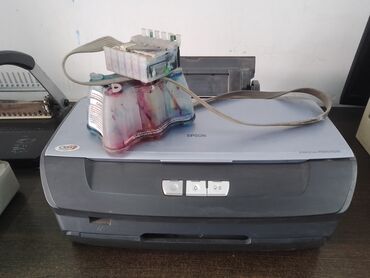 нерабочий принтер: Продаю на запчасти цветной принтер Epson r270 с доноркой