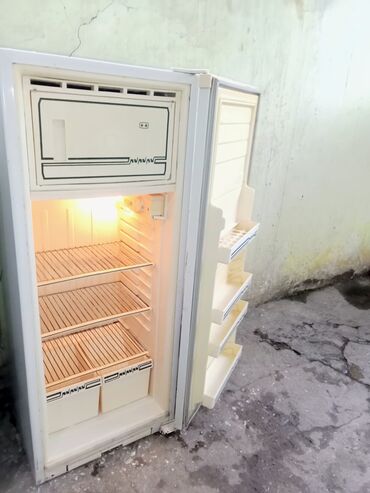 soyuducular satışı: Soyuducu tam işlək vəziyyətdədir yaxşı soyudur çürüyü yoxdur. Nizami