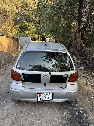 Toyota Vitz: 2004 г., 1 л, Автомат, Бензин, Хэтчбэк — 3