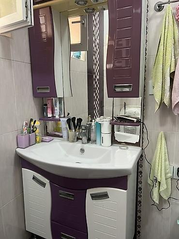 hamam rəfi: Banyoya quraşdırılan lavabo və güzgülü şkaf dəsti - Rəng — 2