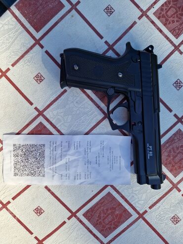 Taurus pt92 pistolj 9mm replika i zdržljiva ABS plastika Snaga: 0, 6 J