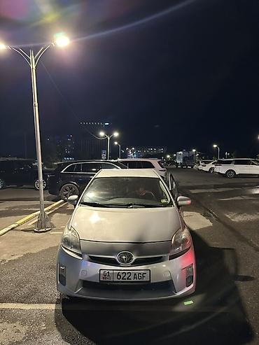 спойллер: Toyota Prius: 2011 г., 1.8 л, Вариатор, Гибрид, Хэтчбэк — 1
