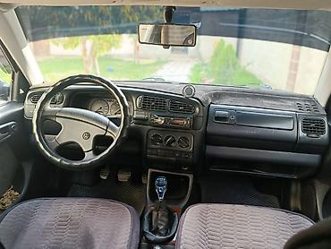 Volkswagen: Volkswagen Vento: 1994 г., 2 л, Механика, Бензин, Седан — 10