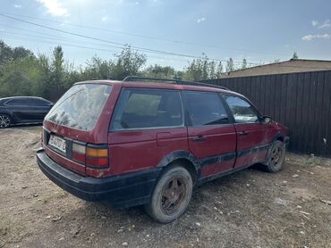 авто битый: Volkswagen Passat: 1992 г., 1.8 л, Механика, Бензин, Универсал