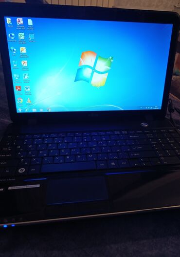 Samsung: 32 GB, 12.3 "