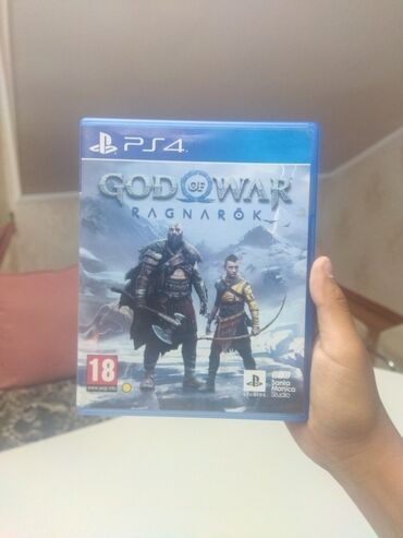 4 к: Видеоигра God of War Ragnarök для PlayStation 4 в стандартном издании