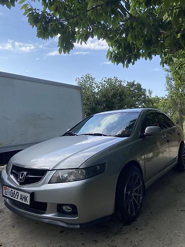 Унаа: Honda Accord: 2005 г., 2 л, Кол менен иштөөчү, Бензин, Седан — 3