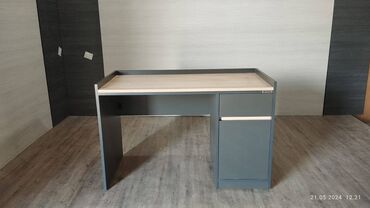 Ofis masaları: Ev və ya ofis üçün çalışma masası. Hazır qurulu satılır. Yenidir