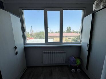 квартира бишкек 2023: 1 бөлмө, 50 кв. м, Элитка, 2 кабат, Дизайнердик ремонт