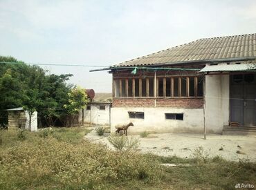 bakıda həyət evləri: 3 otaqlı, 130 kv. m, Orta təmir