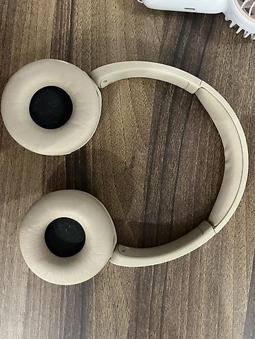 Audio: Sony qulaqlıq – krem rəngli on-ear/over-ear tipli, yastıqlı başlıq və — 3