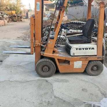 тракторы погрузчик: Погрузчик, Toyota, 2007 г., Колесный, Вилочный