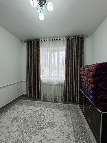 Продажа коттеджей и домов: ✨Продаётся дом в с. Сокулук✨ 🏡Характеристики： • Участок - 3,5 сотки • — 6