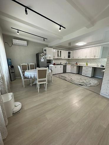 Продажа коттеджей и домов: 🏡🌳 Продаётся дом в Село новопакровка 📐 Общая площадь дома: 279 м² 🌿 — 10