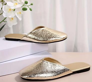 Basanoşka və səndəllər: Ölçü: 37, rəng - Qızılı, Yeni — 1