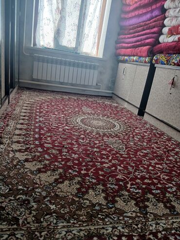 ковер красный: Килем Колдонулган, Накталай эмес/накталай төлөм
