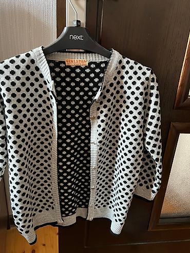 Kurtkalar: Jaketlər Benetton qız üçün jacket 8-10 yaş 5 AZN Oskosh qiz üçün göy -da lalafo.az — 7 Kurtkalar: Jaketlər Benetton qız üçün jacket 8-10 yaş 5 AZN Oskosh qiz üçün göy — 7