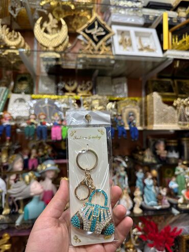 Breloklar: Milli Brloklar 3azn Xrustal Qaşlı dəmir Brloklar 9azn. Gözəl rəngli -da lalafo.az — 9 Breloklar: Milli Brloklar 3azn Xrustal Qaşlı dəmir Brloklar 9azn. Gözəl rəngli — 9