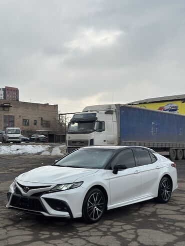 Toyota: Toyota Camry: 2022 г., 2 л, Автомат, Бензин, Седан