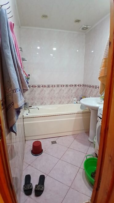 Köhnə tikili: Bakı, Yeni Günəşli Massiv A, 3 otaqlı, Köhnə tikili, m. Xalqlar Dostluğu, 90 kv. m — 4